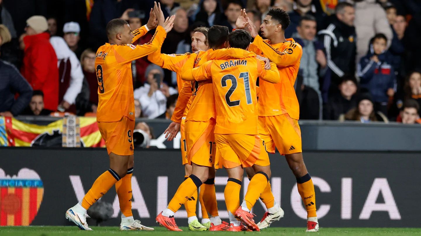 爱游戏体育客户端-包含里程碑夜！皇家马德里调整名单，欧联清晨刷纪录，信心回归，高层口径保持一致的词条